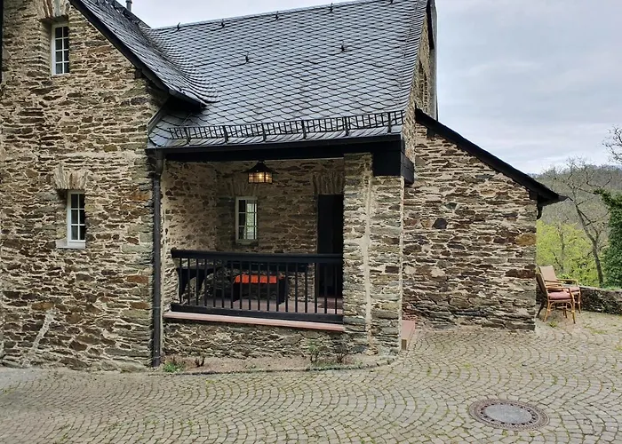 Waechterhaus Auf Der Sauerburg